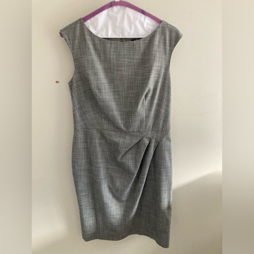 Ann Taylor sheath business dress, grey, gathered hip, fully lined, size 6p